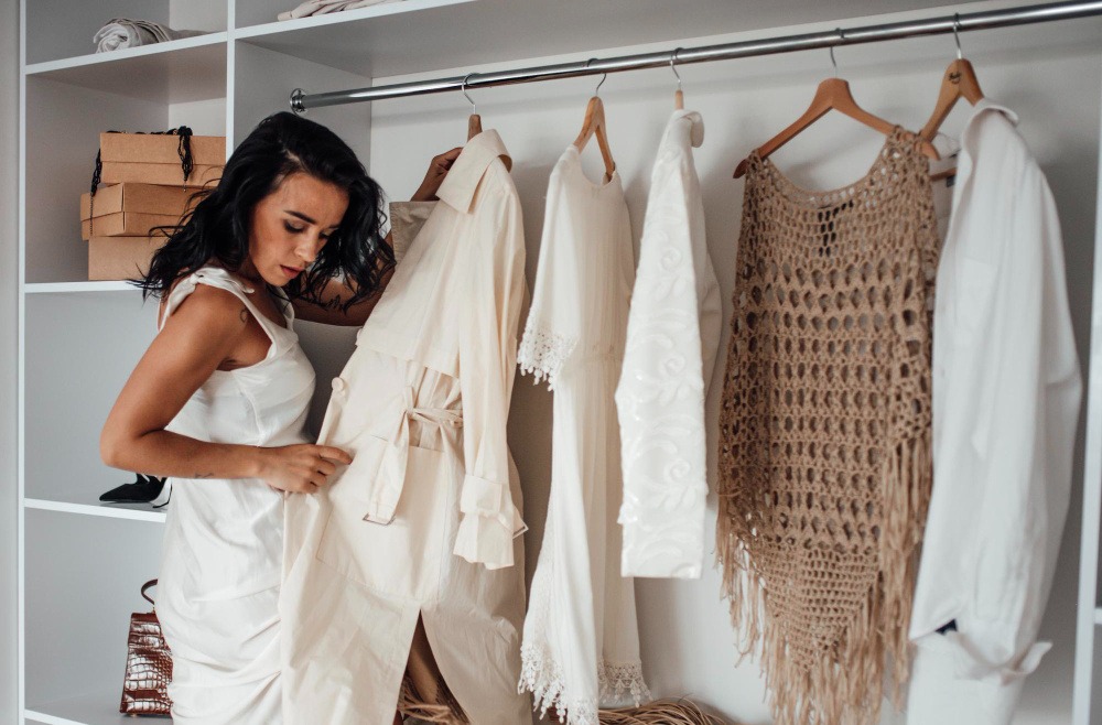 Najčastejšie chyby pri tvorbe kapsulového šatníka a ako sa im vyhnúť