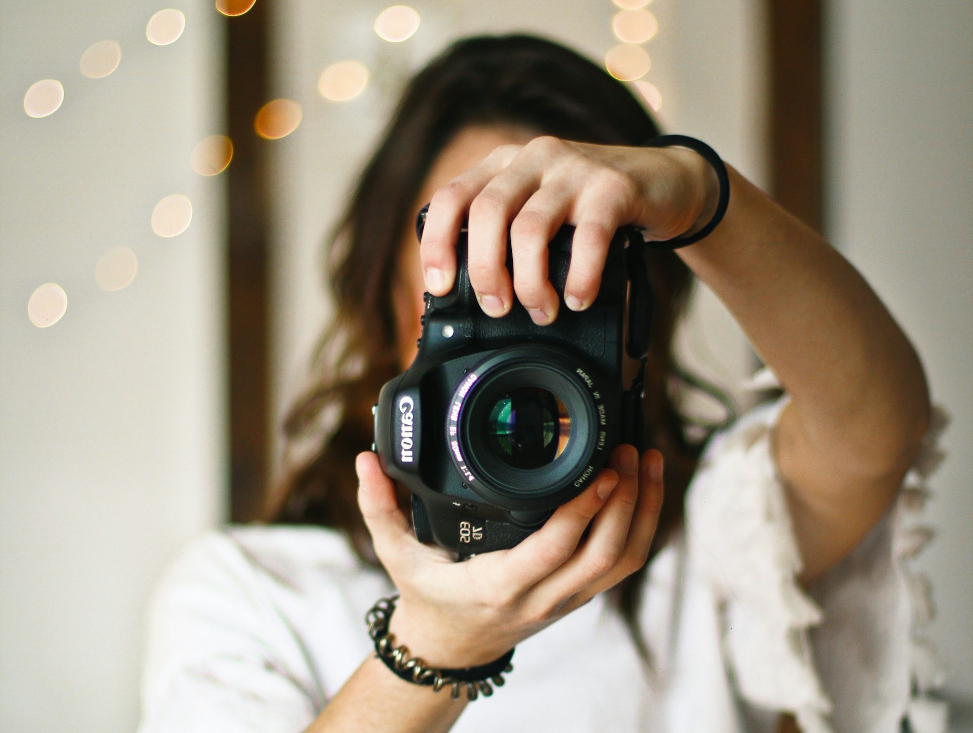 Čo funguje na fotkách? Ako vybrať outfit na business, rodinné či tehotenské fotenie